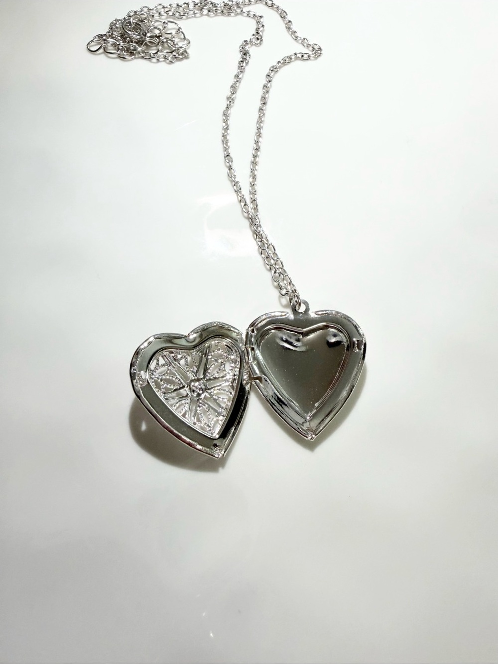 New silver heart picture locket necklace